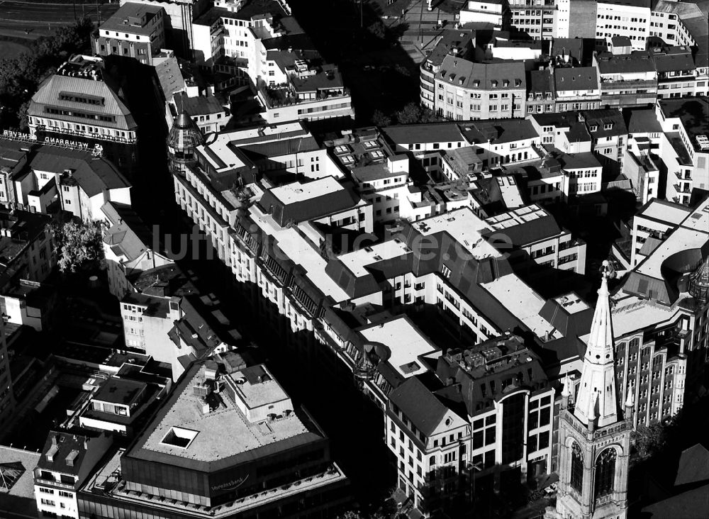 Düsseldorf aus der Vogelperspektive: Stadtzentrum im Innenstadtbereich Blumenstraße - Martin-Luther-Platz in Düsseldorf im Bundesland Nordrhein-Westfalen, Deutschland