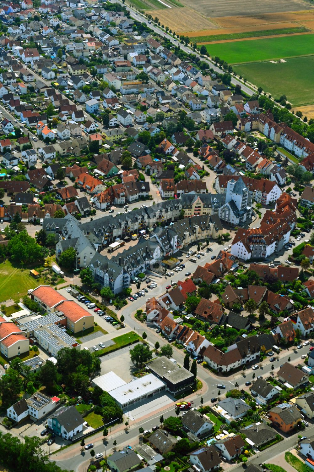 Luftaufnahme Bobenheim-Roxheim - Stadtzentrum im Innenstadtbereich in Bobenheim-Roxheim im Bundesland Rheinland-Pfalz, Deutschland