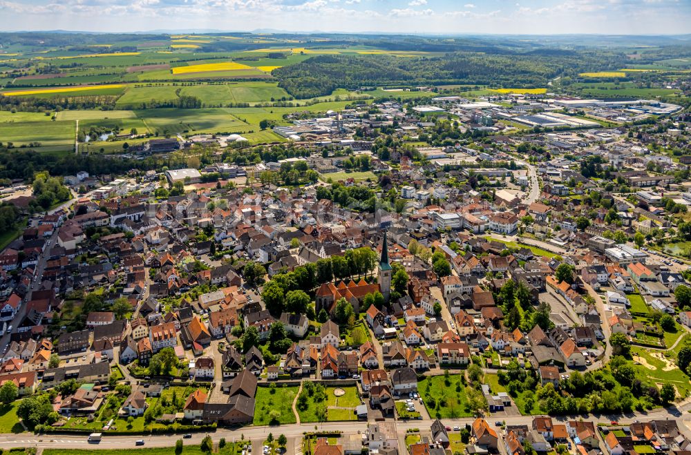 Luftbild Brakel - Stadtzentrum im Innenstadtbereich in Brakel im Bundesland Nordrhein-Westfalen, Deutschland