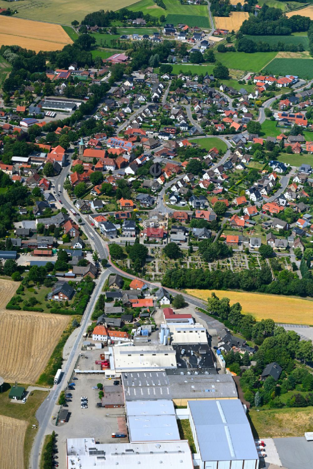 Broxten aus der Vogelperspektive: Stadtzentrum im Innenstadtbereich in Broxten im Bundesland Niedersachsen, Deutschland