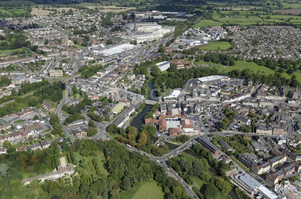 Chippenham aus der Vogelperspektive: Stadtzentrum im Innenstadtbereich in Chippenham in England, Vereinigtes Königreich