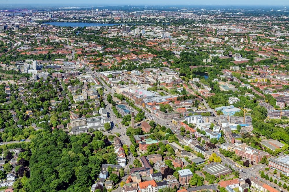 Luftbild Hamburg - Stadtzentrum im Innenstadtbereich mit der Christuskirche an der Wandsbeker Marktstraße - Schloßstraße im Ortsteil Wandsbek in Hamburg, Deutschland