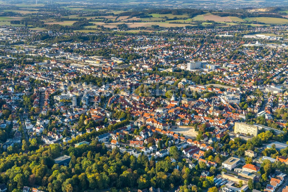 Luftaufnahme Detmold - Stadtzentrum im Innenstadtbereich in Detmold im Bundesland Nordrhein-Westfalen, Deutschland