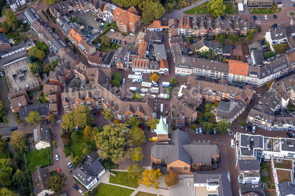 Luftaufnahme Dinslaken - Stadtzentrum im Innenstadtbereich in Dinslaken im Bundesland Nordrhein-Westfalen, Deutschland