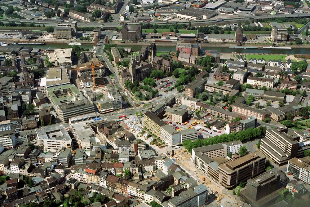 Duisburg von oben - Stadtzentrum im Innenstadtbereich in Duisburg im Bundesland Nordrhein-Westfalen