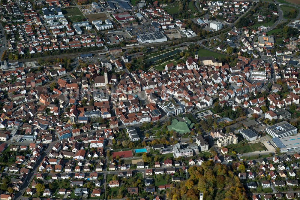 Ehingen (Donau) aus der Vogelperspektive: Stadtzentrum im Innenstadtbereich in Ehingen (Donau) im Bundesland Baden-Württemberg, Deutschland