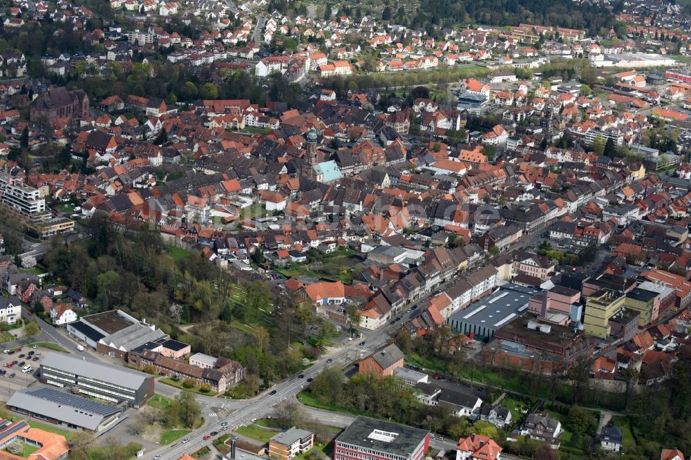 Einbeck von oben - Stadtzentrum im Innenstadtbereich in Einbeck im Bundesland Niedersachsen