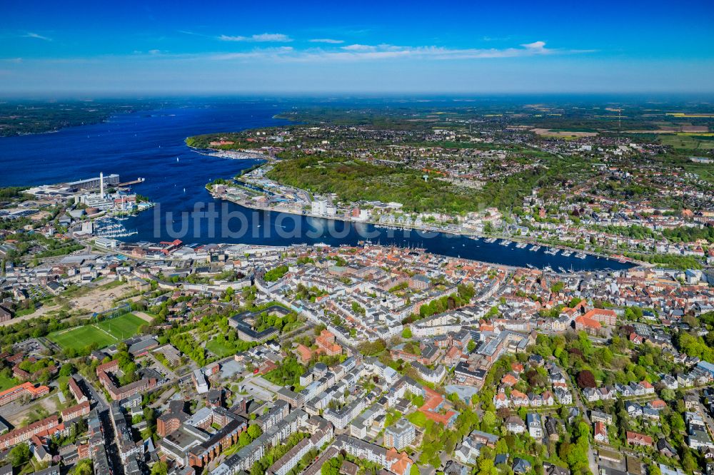 Flensburg aus der Vogelperspektive: Stadtzentrum im Innenstadtbereich in Flensburg im Bundesland Schleswig-Holstein