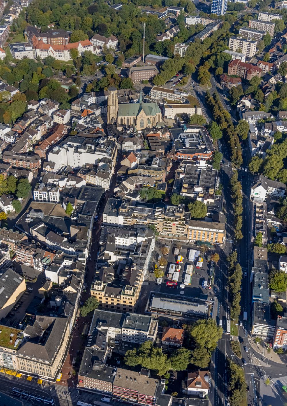 Gelsenkirchen aus der Vogelperspektive: Stadtzentrum im Innenstadtbereich in Gelsenkirchen im Bundesland Nordrhein-Westfalen, Deutschland