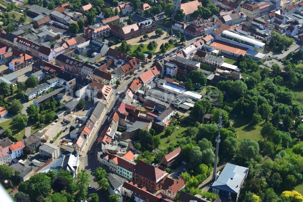 Genthin aus der Vogelperspektive: Stadtzentrum im Innenstadtbereich in Genthin im Bundesland Sachsen-Anhalt