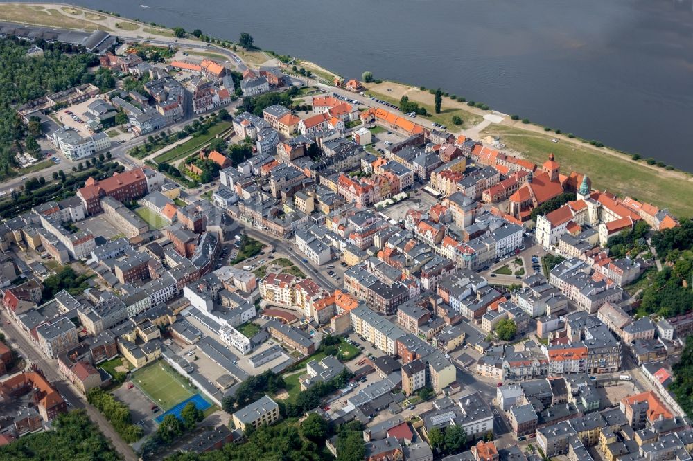 Grudziadz - Graudenz von oben - Stadtzentrum im Innenstadtbereich in Grudziadz - Graudenz in Kujawien-Pommern, Polen