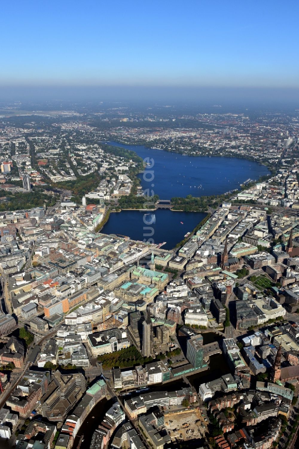 Hamburg von oben - Stadtzentrum im Innenstadtbereich in Hamburg