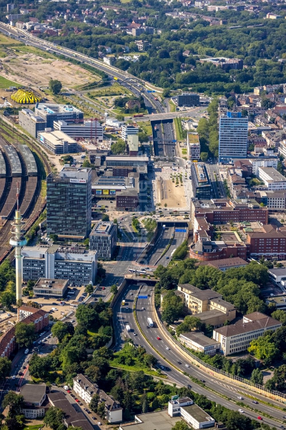 Duisburg Aus Der Vogelperspektive: Stadtzentrum Im Innenstadtbereich Am ...