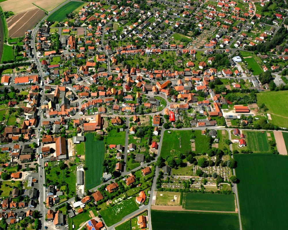 Heinebach von oben - Stadtzentrum im Innenstadtbereich in Heinebach im Bundesland Hessen, Deutschland