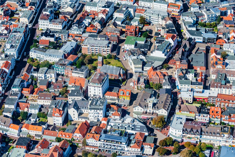 Norderney aus der Vogelperspektive: Stadtzentrum im Innenstadtbereich auf der Insel Norderney im Bundesland Niedersachsen, Deutschland