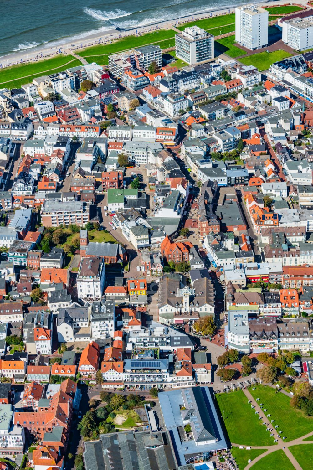 Luftbild Norderney - Stadtzentrum im Innenstadtbereich auf der Insel Norderney im Bundesland Niedersachsen, Deutschland