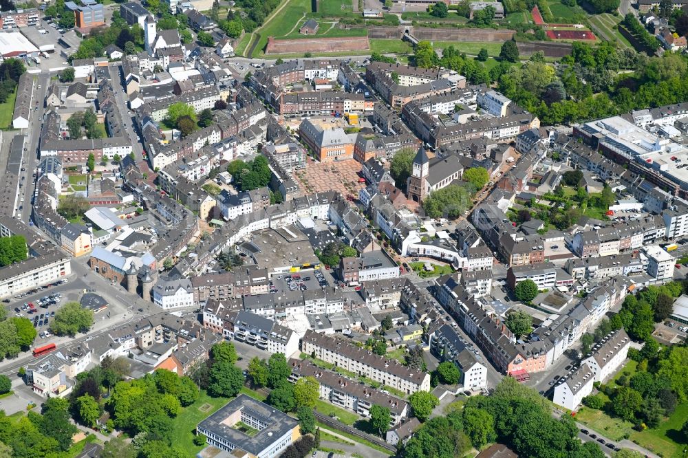 Luftbild Jülich - Stadtzentrum im Innenstadtbereich in Jülich im Bundesland Nordrhein-Westfalen, Deutschland