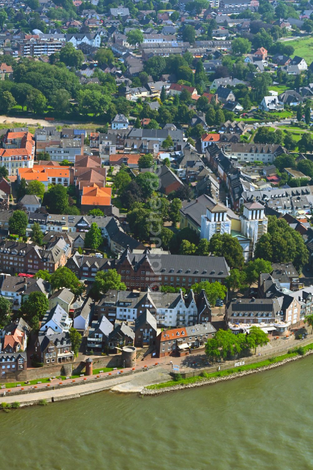 Luftaufnahme Kalkar - Stadtzentrum im Innenstadtbereich in Kalkar im Bundesland Nordrhein-Westfalen, Deutschland