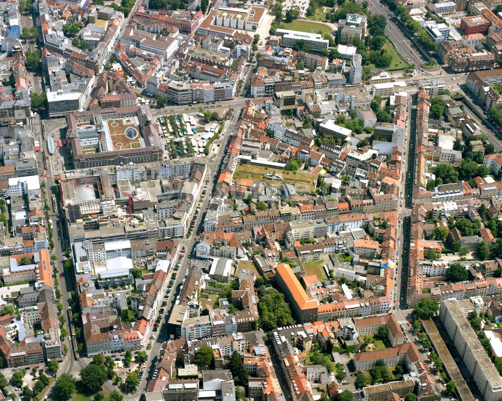 Karlsruhe von oben - Stadtzentrum im Innenstadtbereich in Karlsruhe im Bundesland Baden-Württemberg, Deutschland