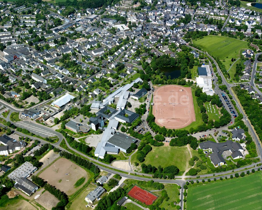 Kastellaun aus der Vogelperspektive: Stadtzentrum im Innenstadtbereich in Kastellaun im Bundesland Rheinland-Pfalz, Deutschland