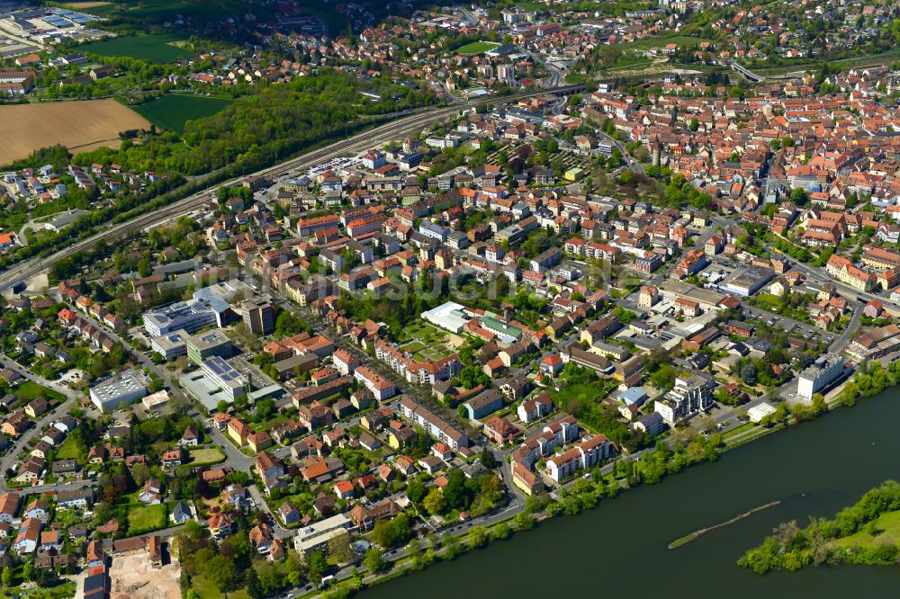 Luftaufnahme Kitzingen - Stadtzentrum im Innenstadtbereich in Kitzingen im Bundesland Bayern, Deutschland