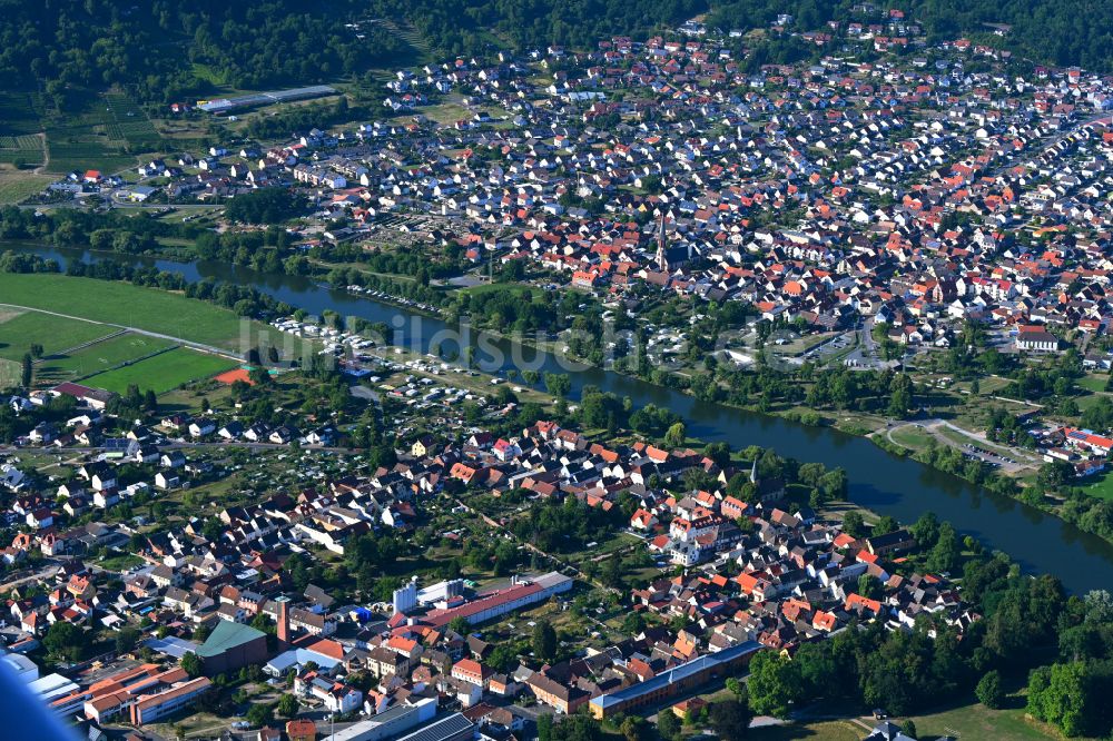 Kleinheubach von oben - Stadtzentrum im Innenstadtbereich in Kleinheubach im Bundesland Bayern, Deutschland