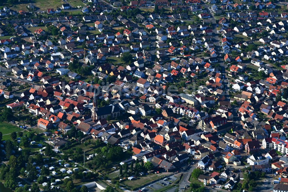 Kleinheubach von oben - Stadtzentrum im Innenstadtbereich in Kleinheubach im Bundesland Bayern, Deutschland