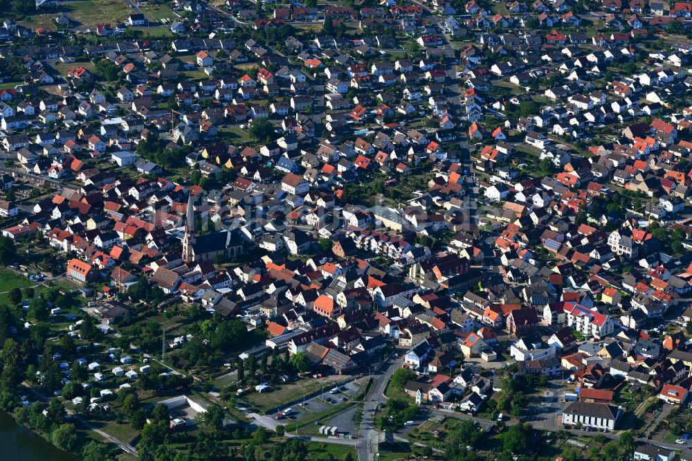 Kleinheubach aus der Vogelperspektive: Stadtzentrum im Innenstadtbereich in Kleinheubach im Bundesland Bayern, Deutschland