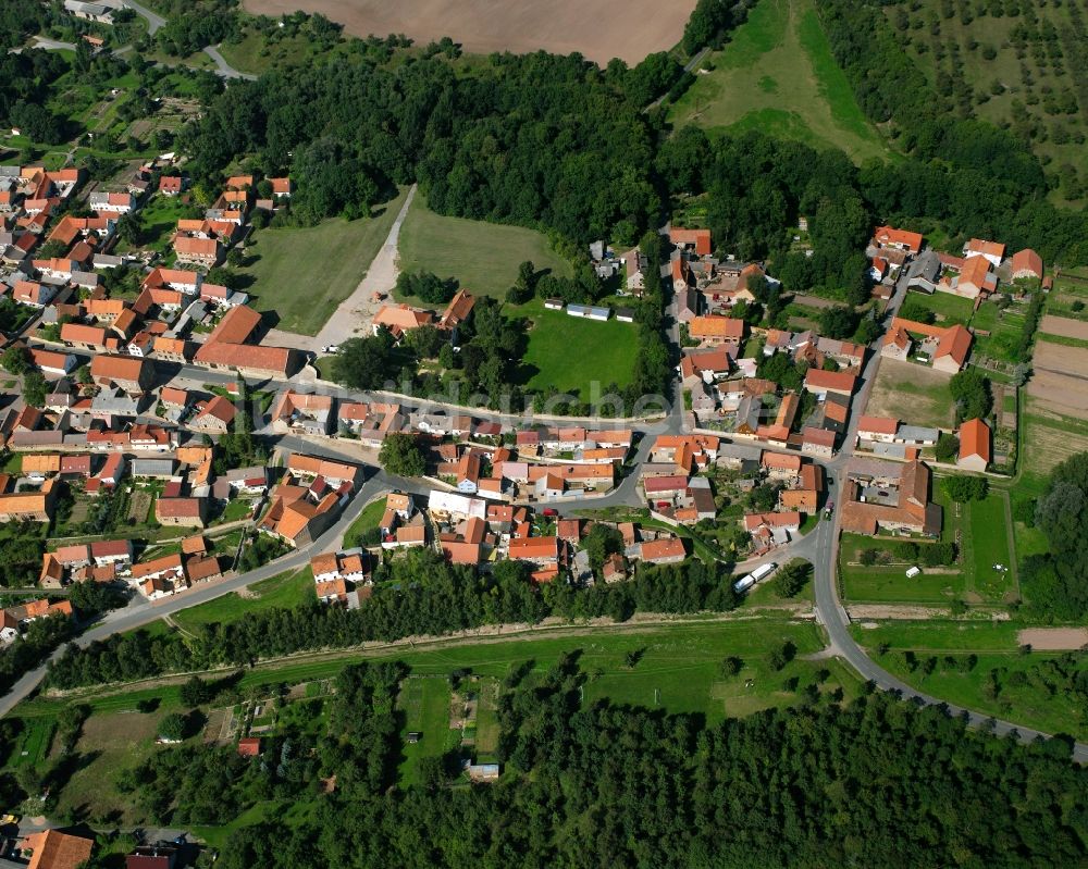 Kutzleben aus der Vogelperspektive: Stadtzentrum im Innenstadtbereich in Kutzleben im Bundesland Thüringen, Deutschland