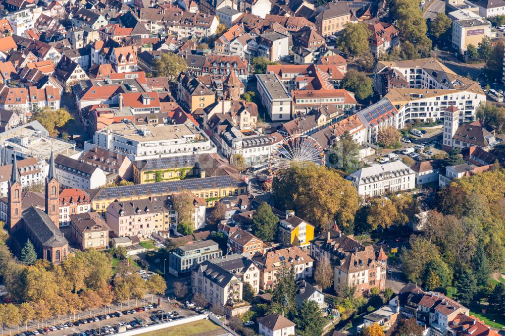 Luftaufnahme Lahr/Schwarzwald - Stadtzentrum im Innenstadtbereich in Lahr/Schwarzwald im Bundesland Baden-Württemberg, Deutschland