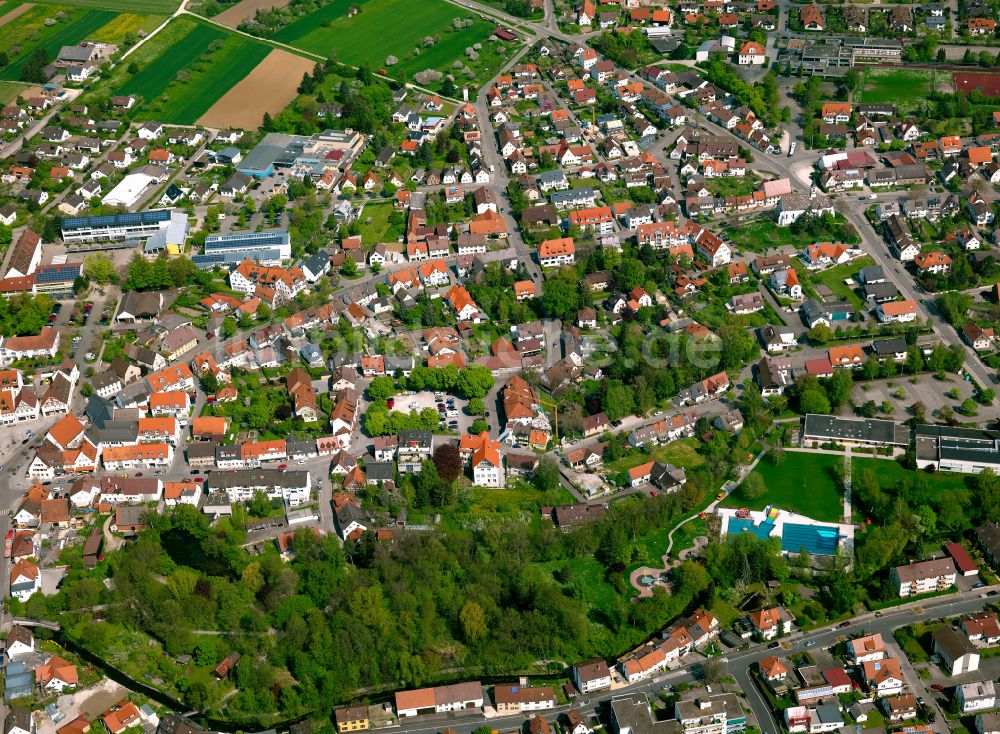 Langenau aus der Vogelperspektive: Stadtzentrum im Innenstadtbereich in Langenau im Bundesland Baden-Württemberg, Deutschland