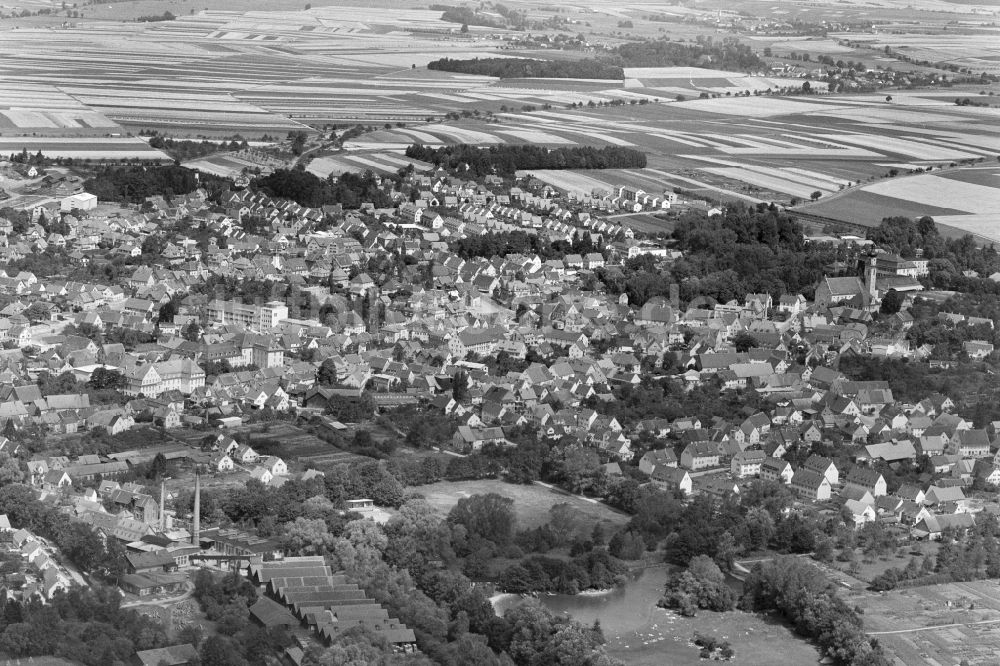 Laupheim aus der Vogelperspektive: Stadtzentrum im Innenstadtbereich von Laupheim im Bundesland Baden-Württemberg, Deutschland