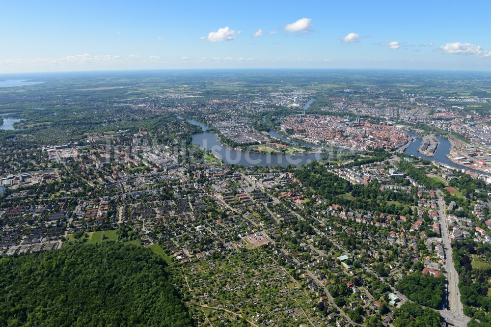 Luftbild Lübeck - Stadtzentrum im Innenstadtbereich in Lübeck im Bundesland Schleswig-Holstein