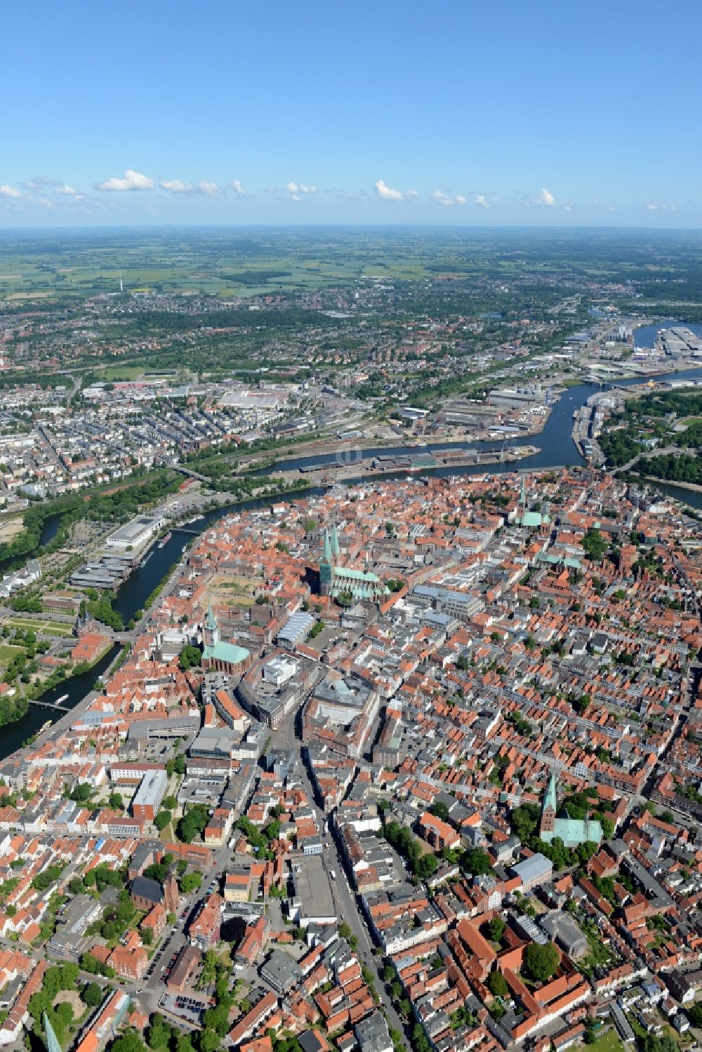 Luftbild Lübeck - Stadtzentrum im Innenstadtbereich in Lübeck im Bundesland Schleswig-Holstein