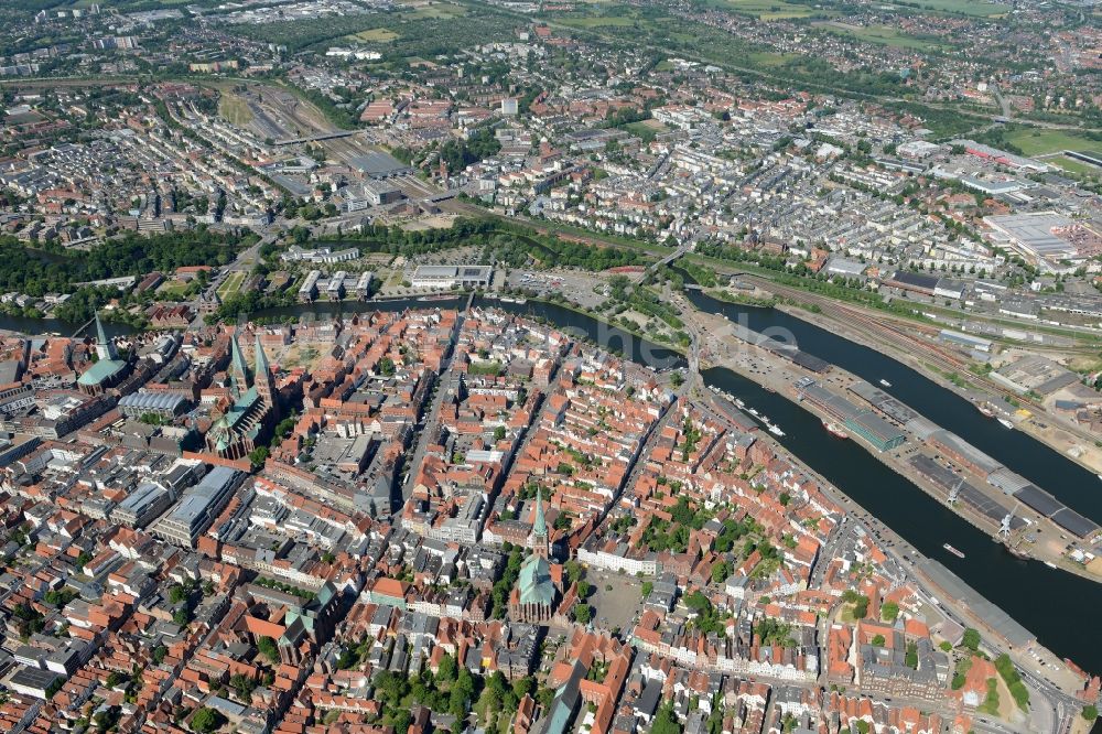 Luftbild Lübeck - Stadtzentrum im Innenstadtbereich in Lübeck im Bundesland Schleswig-Holstein