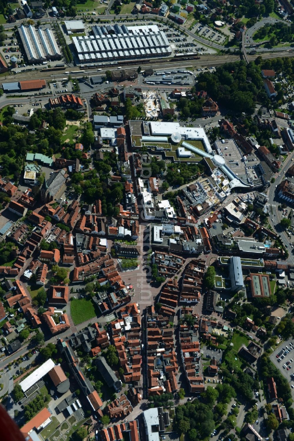 Lingen (Ems) von oben - Stadtzentrum im Innenstadtbereich in Lingen (Ems) im Bundesland Niedersachsen