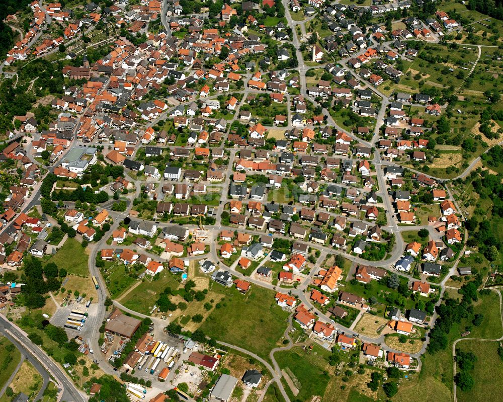 Loffenau von oben - Stadtzentrum im Innenstadtbereich in Loffenau im Bundesland Baden-Württemberg, Deutschland