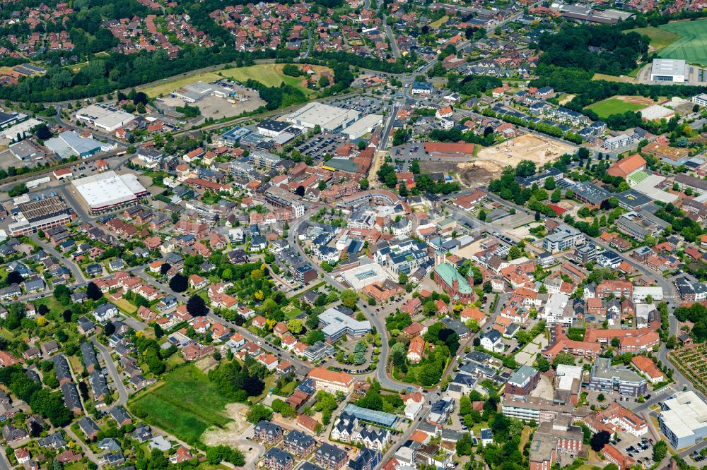 Lohne (Oldenburg) aus der Vogelperspektive: Stadtzentrum im Innenstadtbereich in Lohne (Oldenburg) im Bundesland Niedersachsen, Deutschland