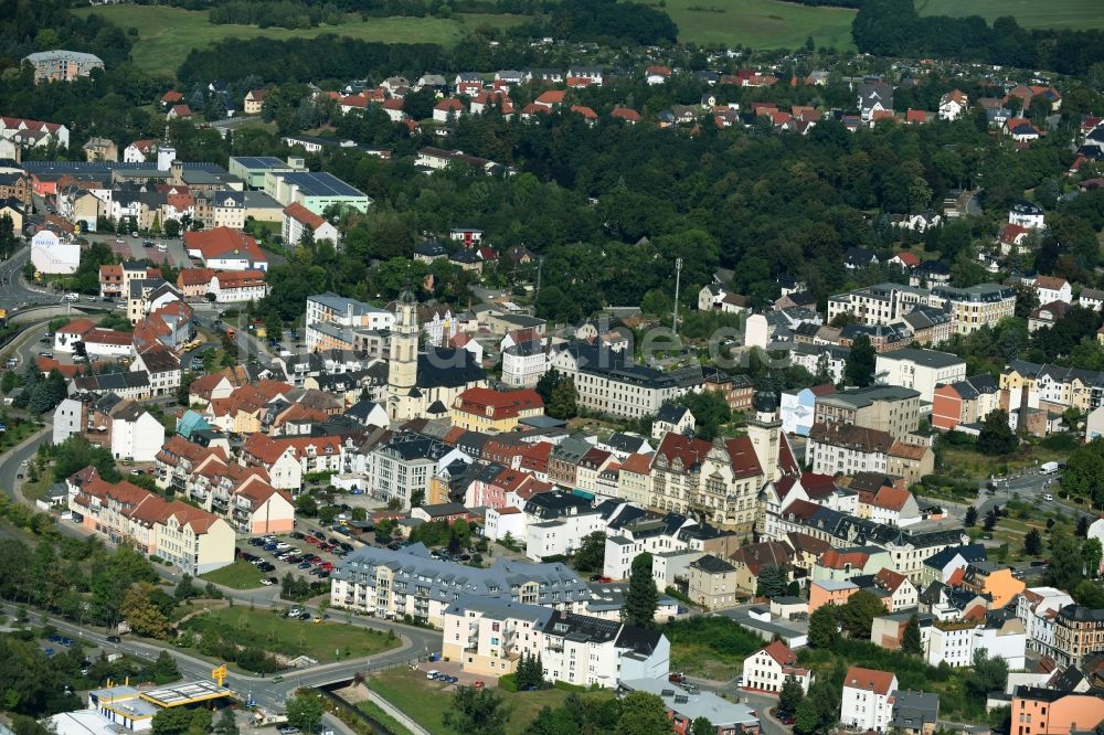 Luftaufnahme Werdau - Stadtzentrum im Innenstadtbereich mit der Marienkirche in der Straße Kirchplatz in Werdau im Bundesland Sachsen