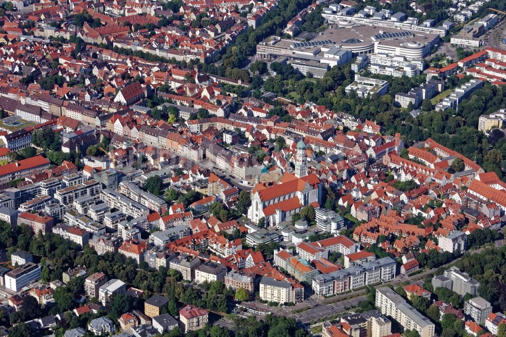 Luftbild Augsburg - Stadtzentrum im Innenstadtbereich der Maximilianstraße in Augsburg im Bundesland Bayern