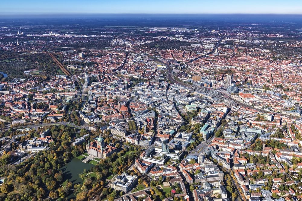 Luftaufnahme Hannover - Stadtzentrum im Innenstadtbereich Mitte in Hannover im Bundesland Niedersachsen, Deutschland