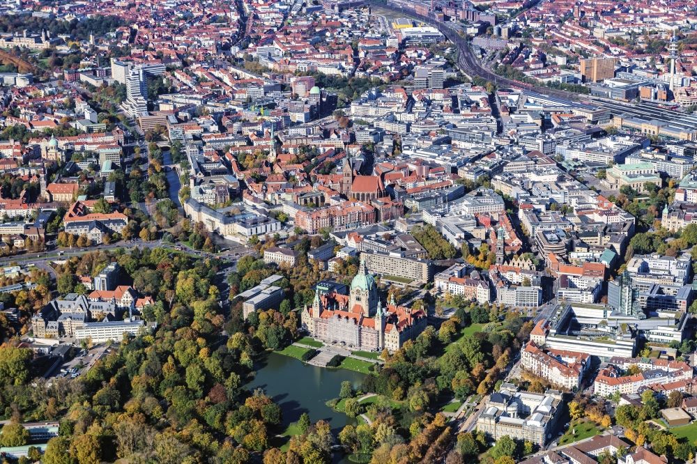 Hannover von oben - Stadtzentrum im Innenstadtbereich Mitte in Hannover im Bundesland Niedersachsen, Deutschland