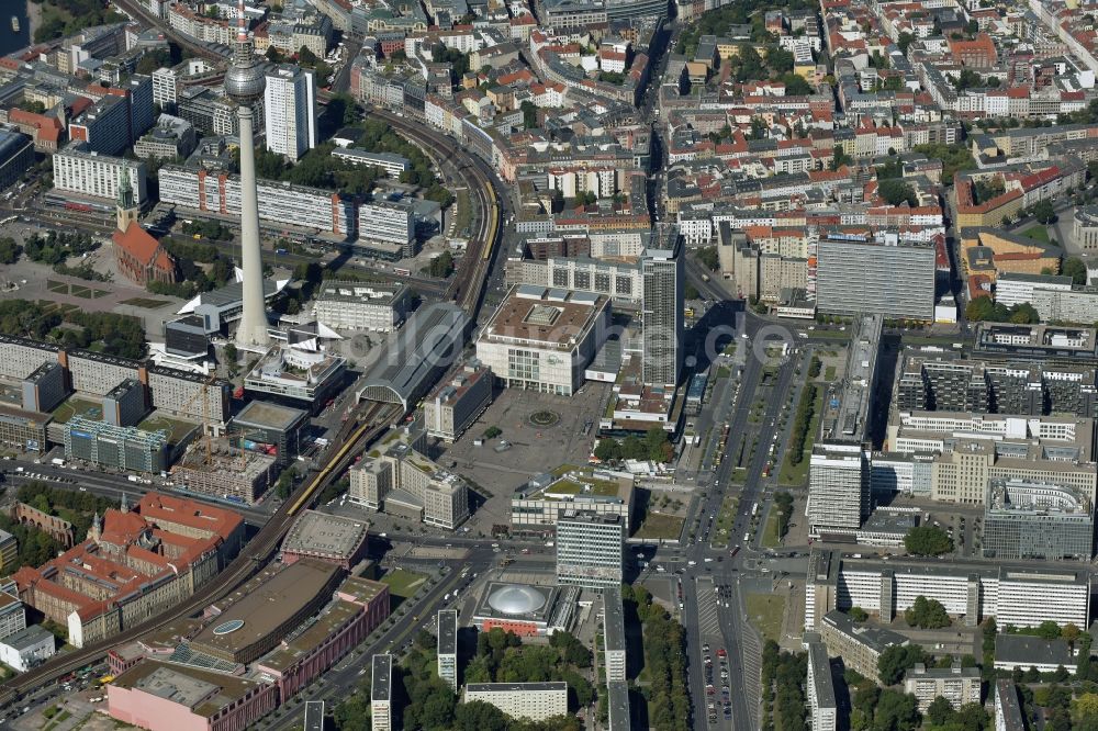 Berlin von oben - Stadtzentrum im Innenstadtbereich Mitte im Osten in Berlin