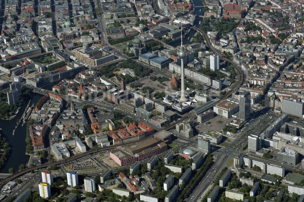 Berlin von oben - Stadtzentrum im Innenstadtbereich Mitte im Osten in Berlin