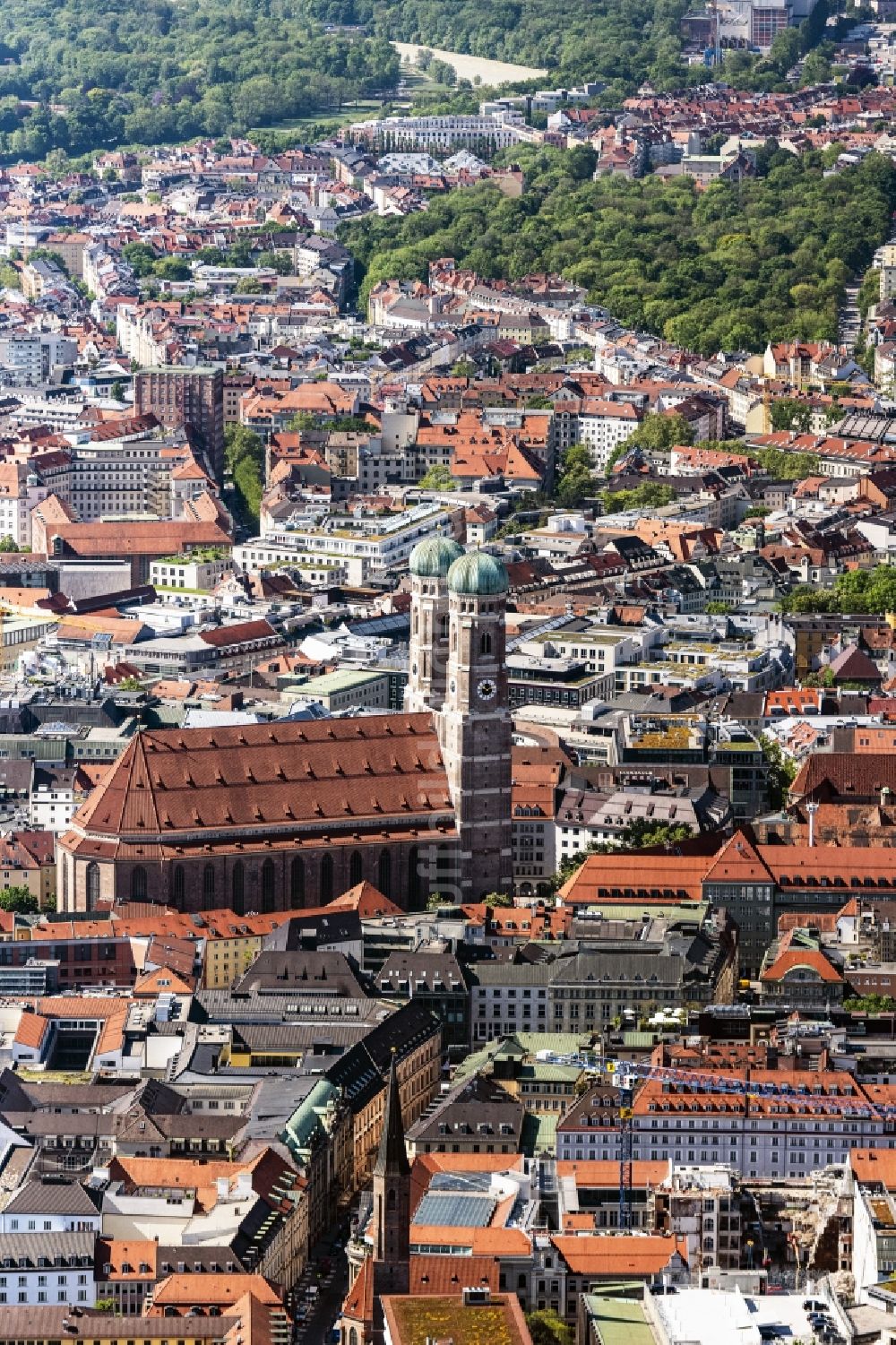 Luftbild München - Stadtzentrum im Innenstadtbereich in München im Bundesland Bayern, Deutschland