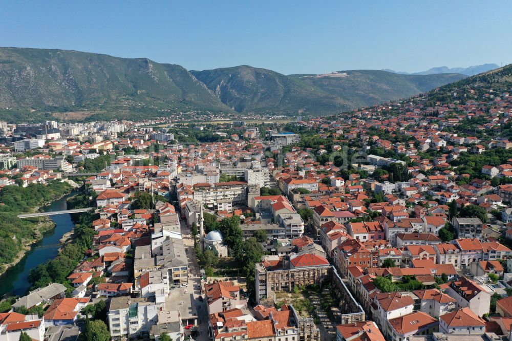 Luftbild Mostar - Stadtzentrum im Innenstadtbereich in Mostar in Federacija Bosne i Hercegovine, Bosnien und Herzegowina