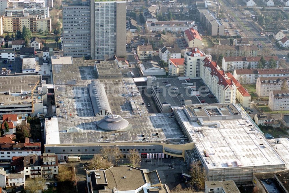 Neu-Isenburg von oben - Stadtzentrum im Innenstadtbereich in Neu-Isenburg im Bundesland Hessen, Deutschland