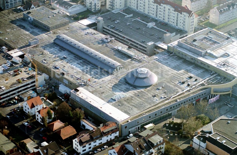 Luftbild Neu-Isenburg - Stadtzentrum im Innenstadtbereich in Neu-Isenburg im Bundesland Hessen, Deutschland