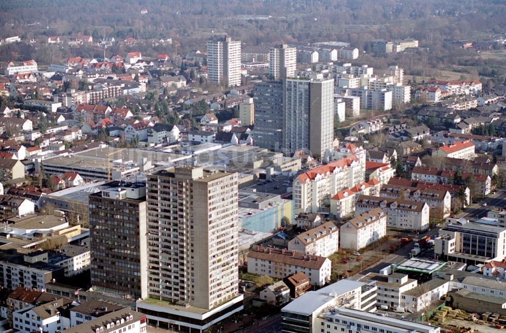 Neu-Isenburg aus der Vogelperspektive: Stadtzentrum im Innenstadtbereich in Neu-Isenburg im Bundesland Hessen, Deutschland