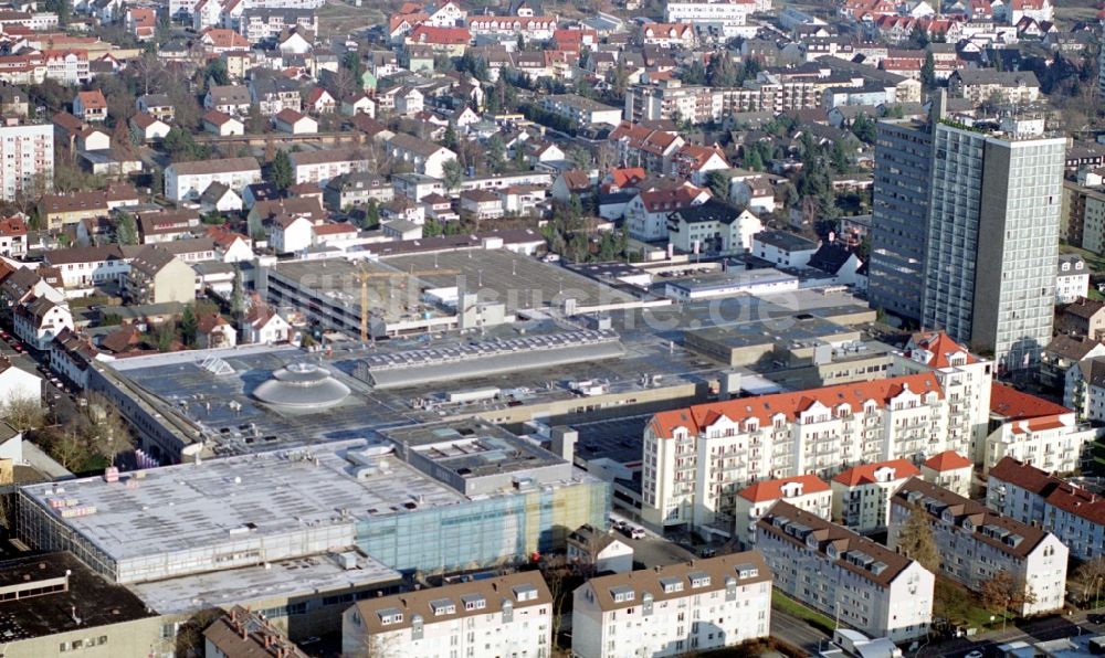 Neu-Isenburg aus der Vogelperspektive: Stadtzentrum im Innenstadtbereich in Neu-Isenburg im Bundesland Hessen, Deutschland